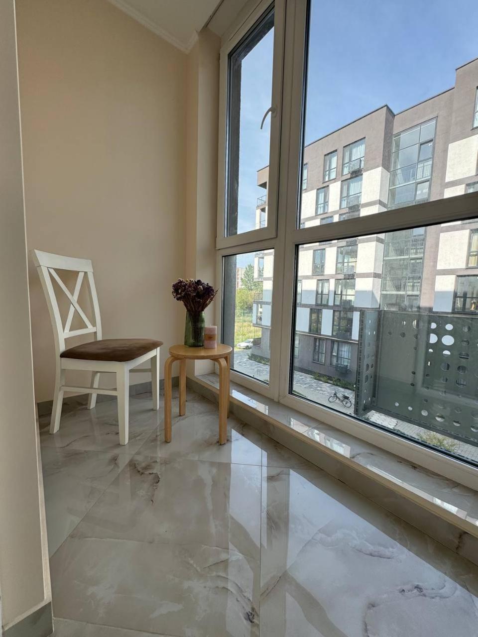 Avalon Time Apartment Лвив Екстериор снимка