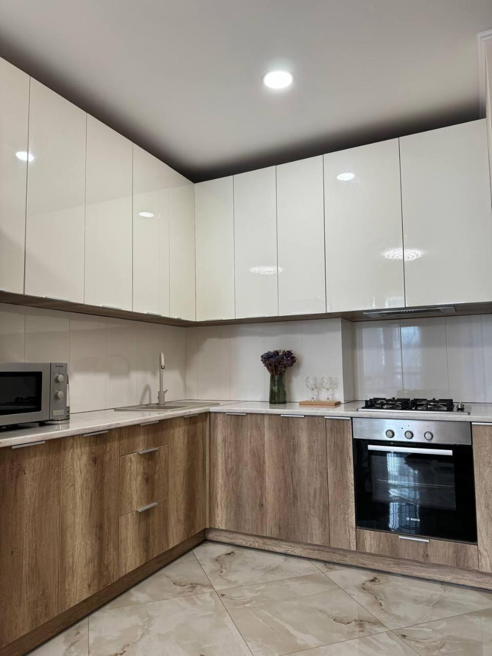 Avalon Time Apartment Лвив Екстериор снимка