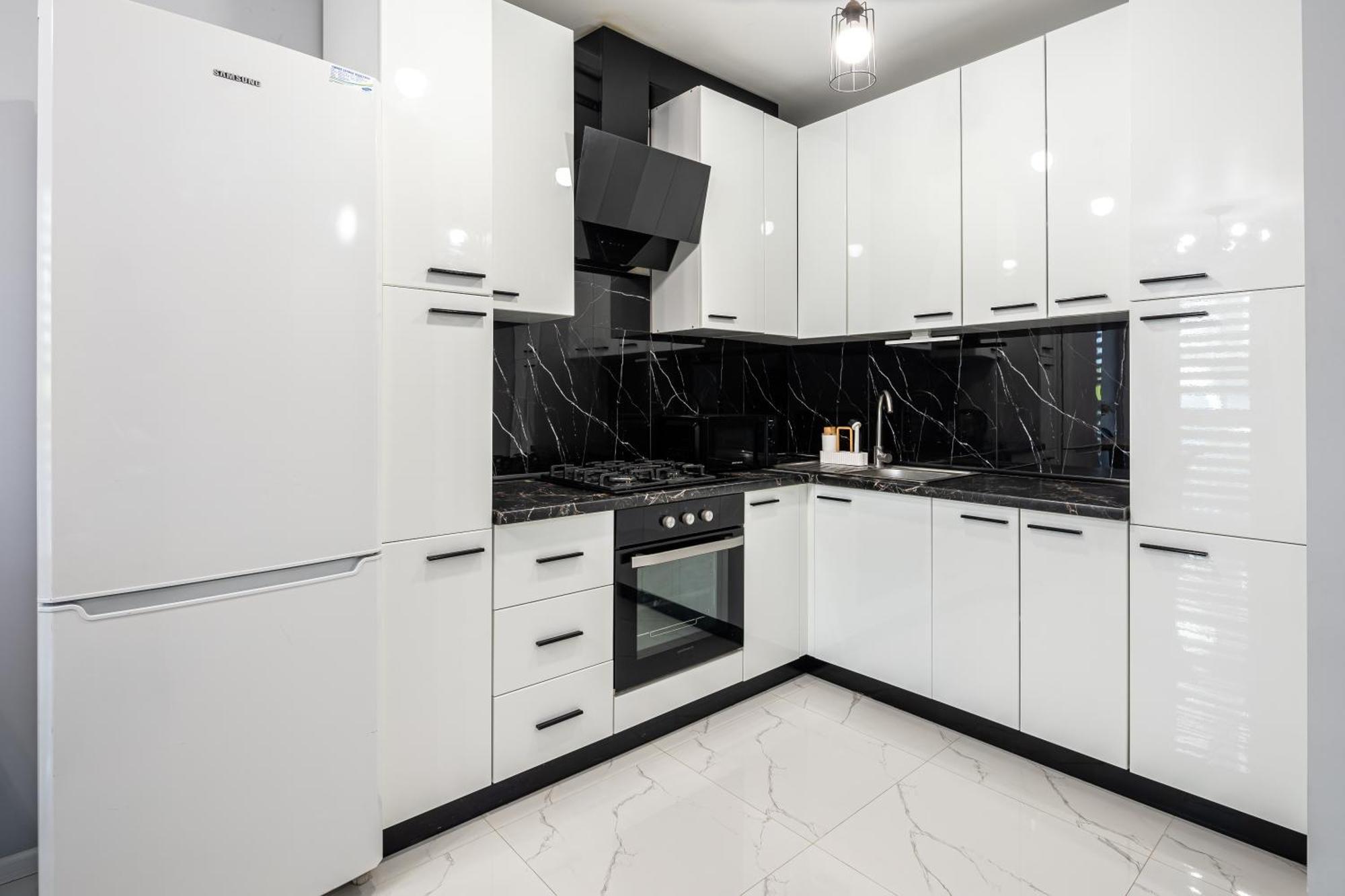 Avalon Time Apartment Лвив Екстериор снимка