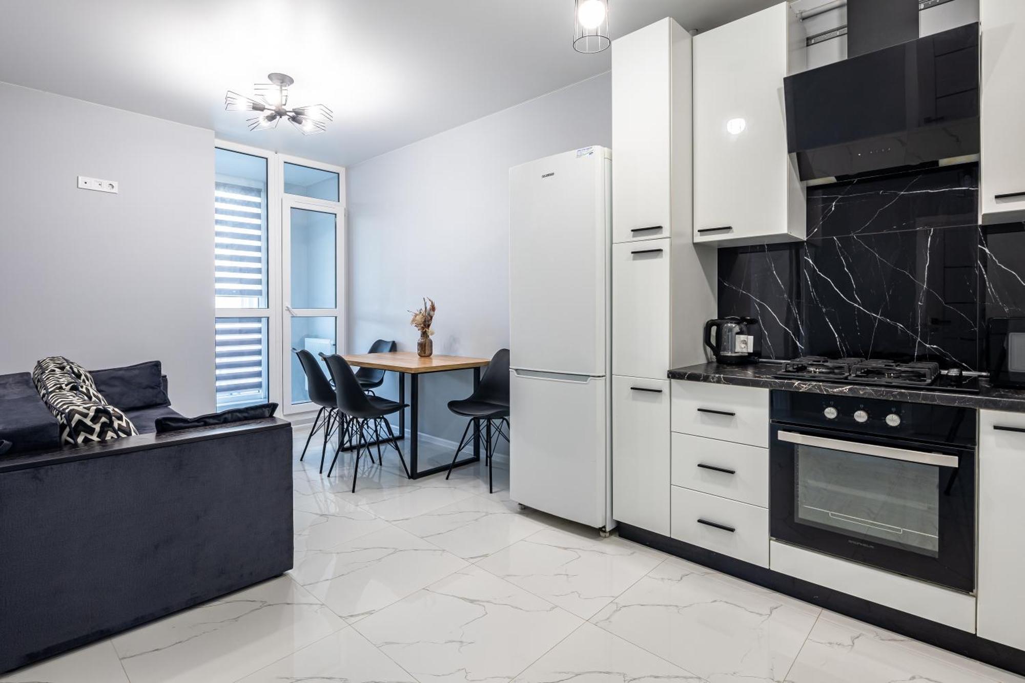 Avalon Time Apartment Лвив Екстериор снимка