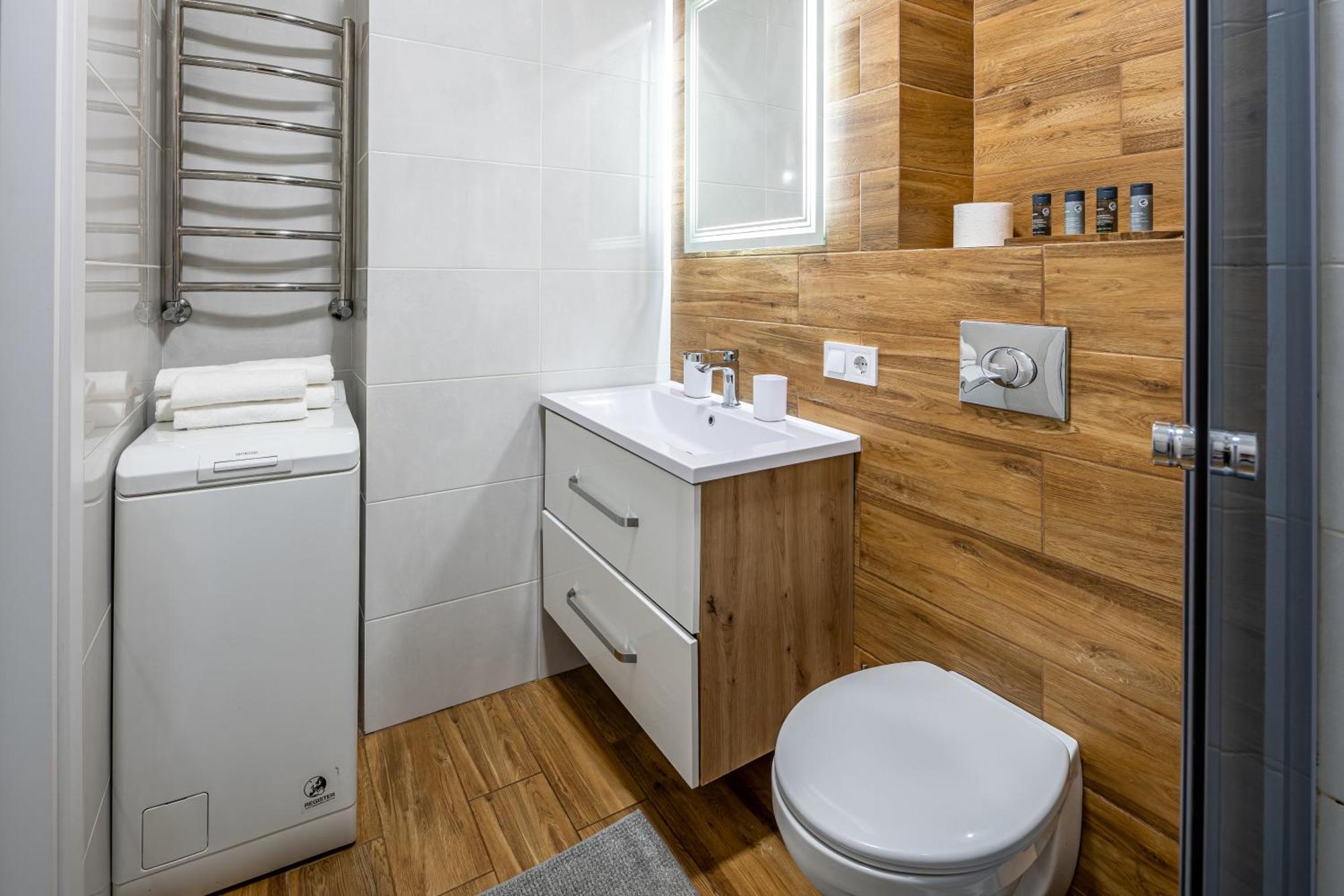 Avalon Time Apartment Лвив Екстериор снимка
