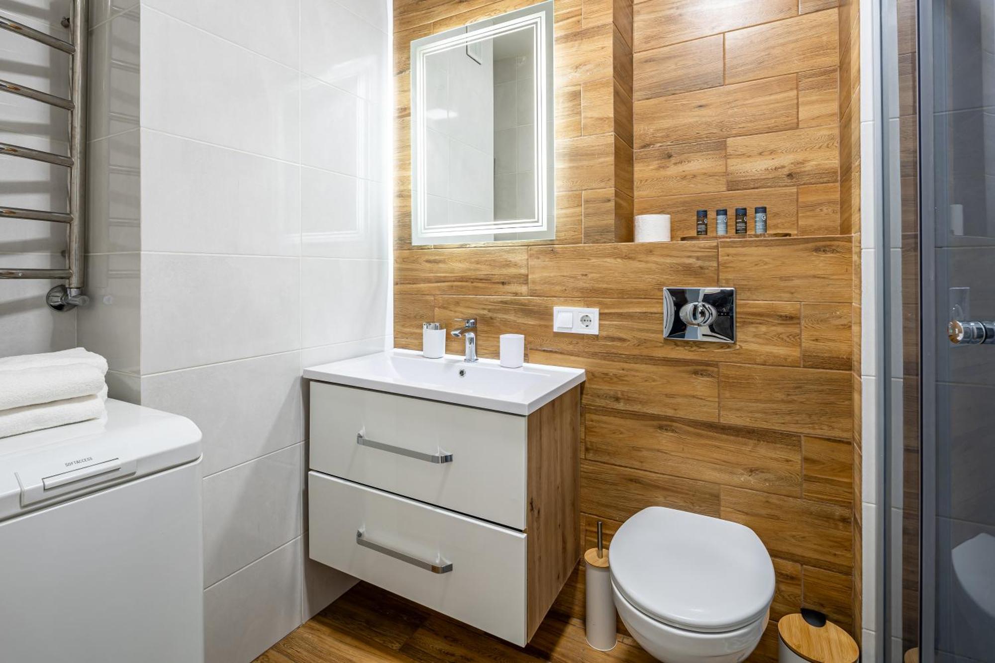 Avalon Time Apartment Лвив Екстериор снимка